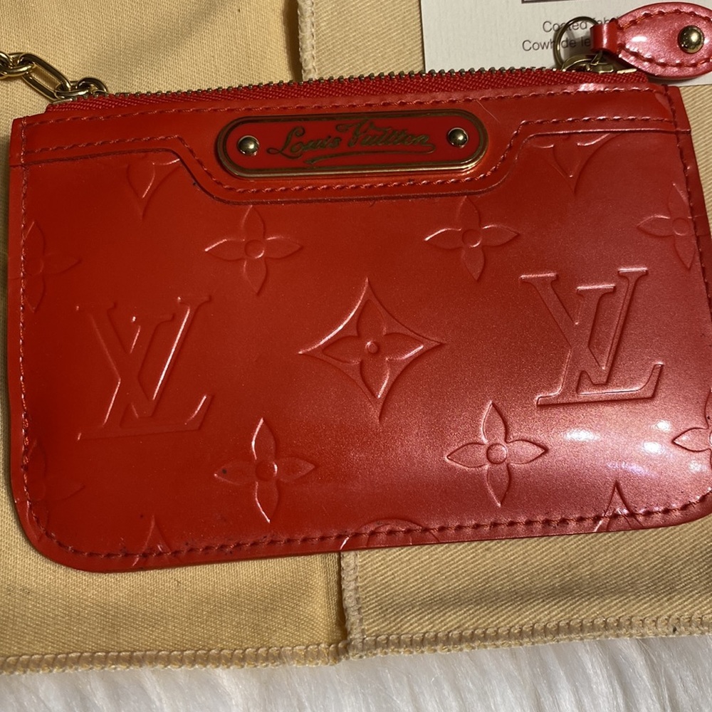 Authentic Louis Vuitton, Vernis key pouch with dustbag - Picture 4 of 10